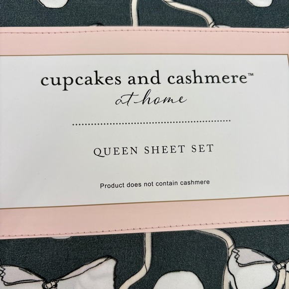 Cupcakes and Cashmere HALLOWEEN Skulls and Bows Sheet Set QUEEN - Picture 2 of 4
